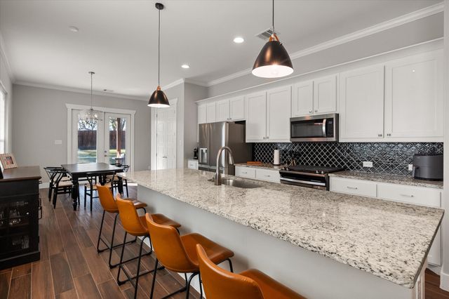 209 W Dallas Street, Mansfield, TX 76063