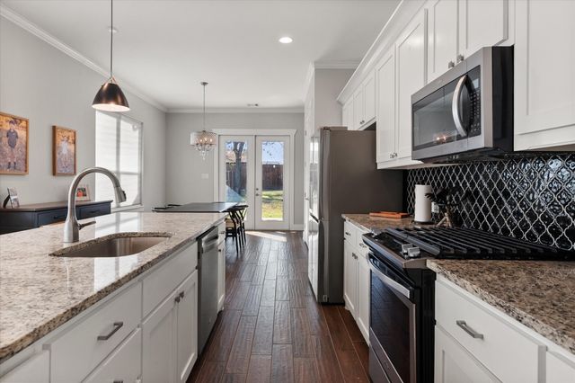 209 W Dallas Street, Mansfield, TX 76063