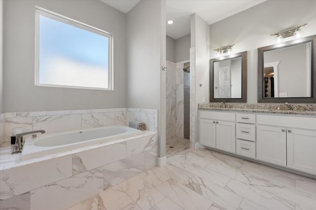 209 W Dallas Street, Mansfield, TX 76063