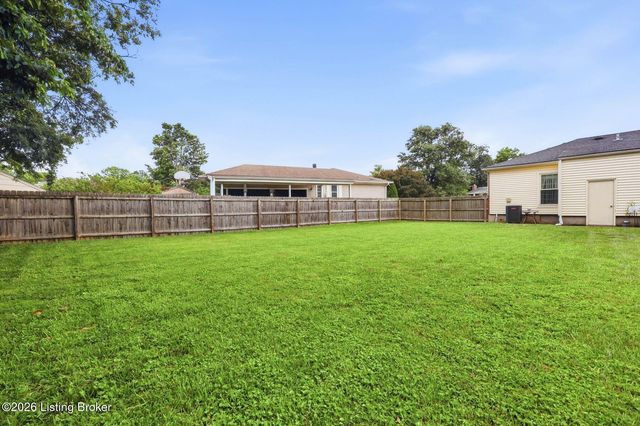 8505 Michael Edward Dr, Louisville, KY 40291
