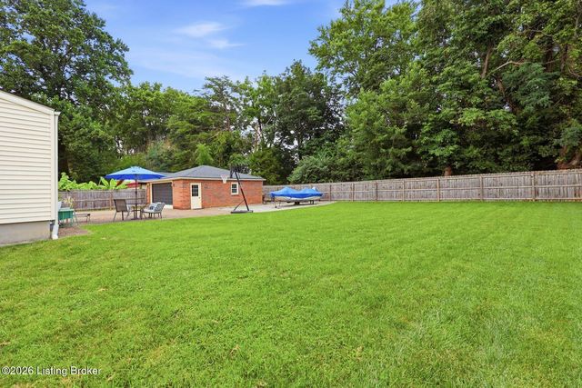 8505 Michael Edward Dr, Louisville, KY 40291