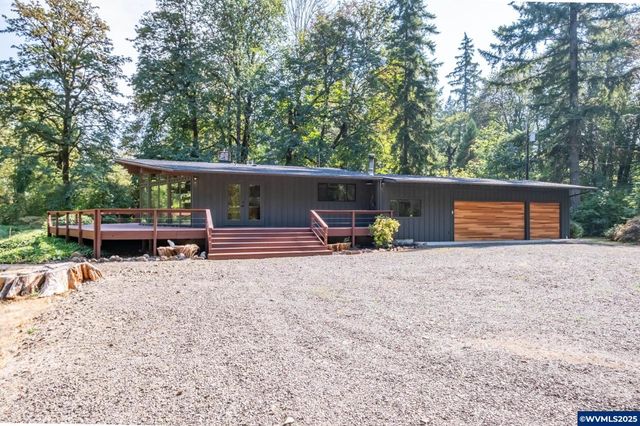 42121 Moran Ln, Lebanon, OR 97355