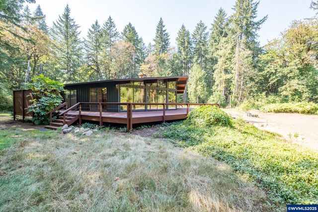 42121 Moran Ln, Lebanon, OR 97355