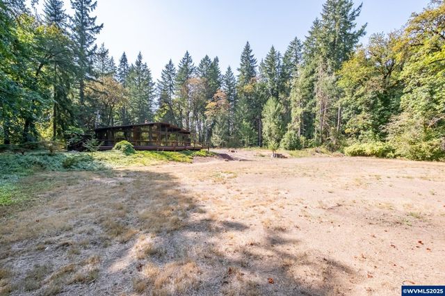 42121 Moran Ln, Lebanon, OR 97355