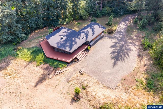 42121 Moran Ln, Lebanon, OR 97355