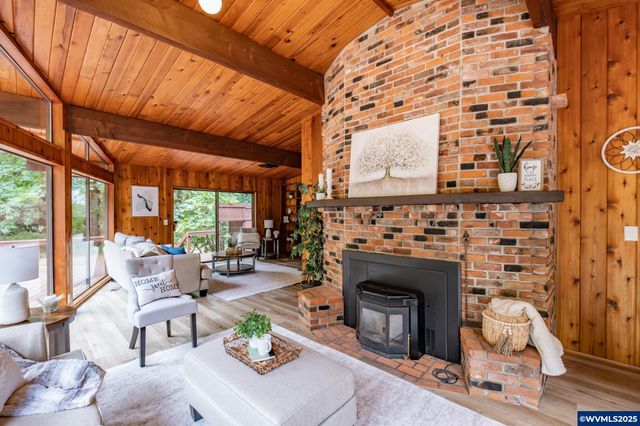 42121 Moran Ln, Lebanon, OR 97355
