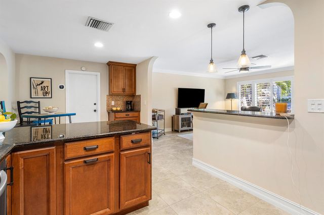 770 NW 3rd Avenue, Boca Raton, FL 33432