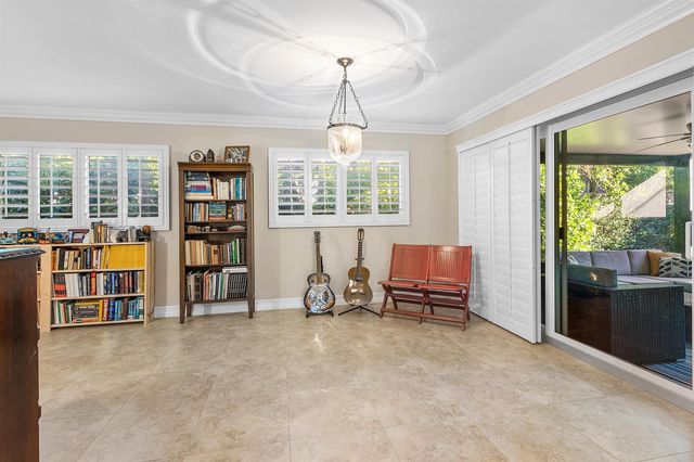 770 NW 3rd Avenue, Boca Raton, FL 33432