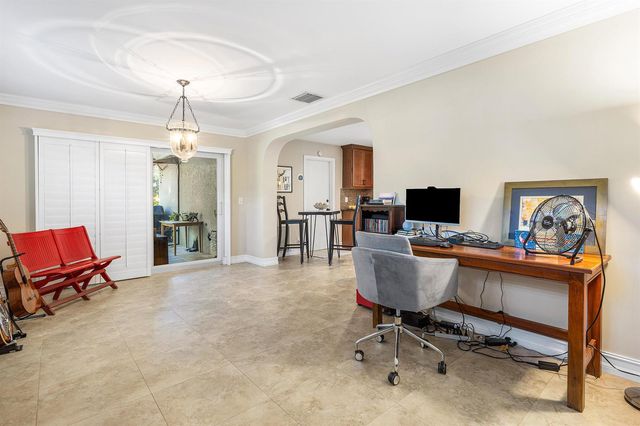 770 NW 3rd Avenue, Boca Raton, FL 33432