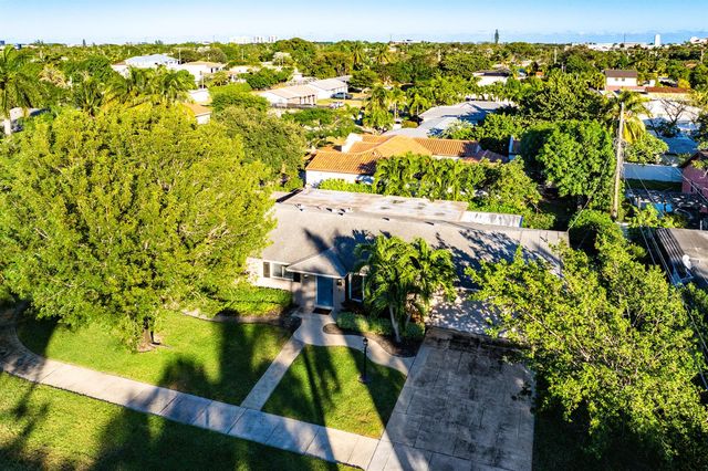 770 NW 3rd Avenue, Boca Raton, FL 33432