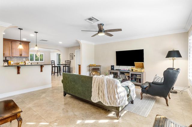 770 NW 3rd Avenue, Boca Raton, FL 33432