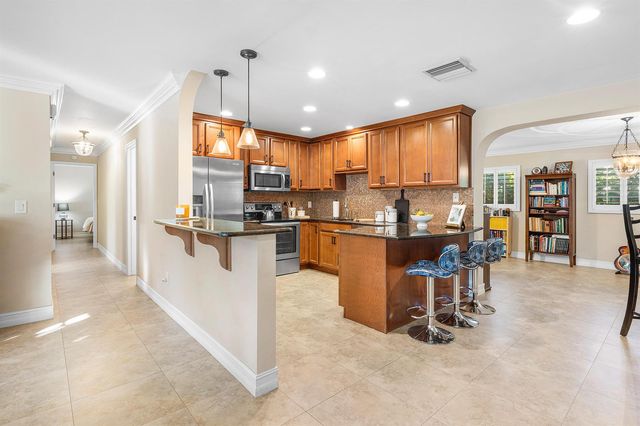 770 NW 3rd Avenue, Boca Raton, FL 33432