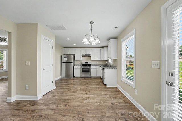 1545 Mayfair Drive, Conover, NC 28613