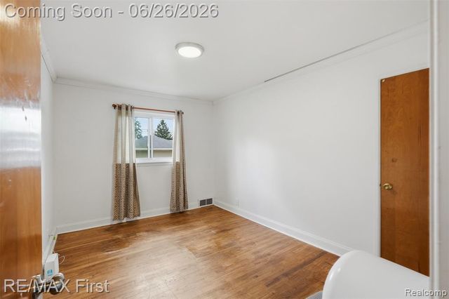 25709 Cubberness Street, Saint Clair Shores, MI 48081