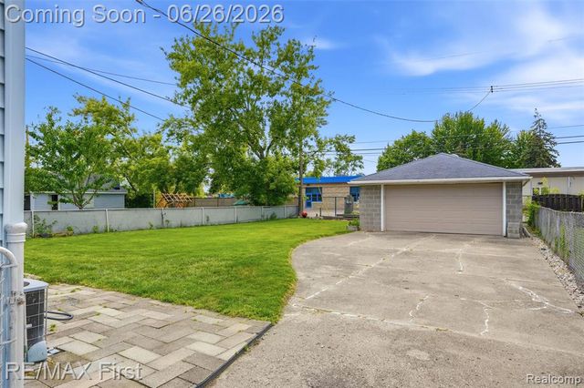 25709 Cubberness Street, Saint Clair Shores, MI 48081