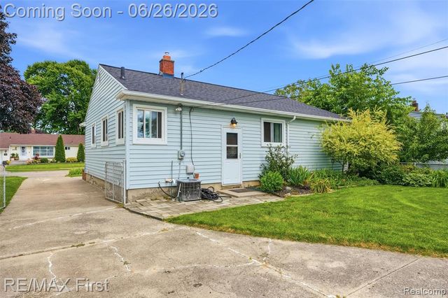 25709 Cubberness Street, Saint Clair Shores, MI 48081