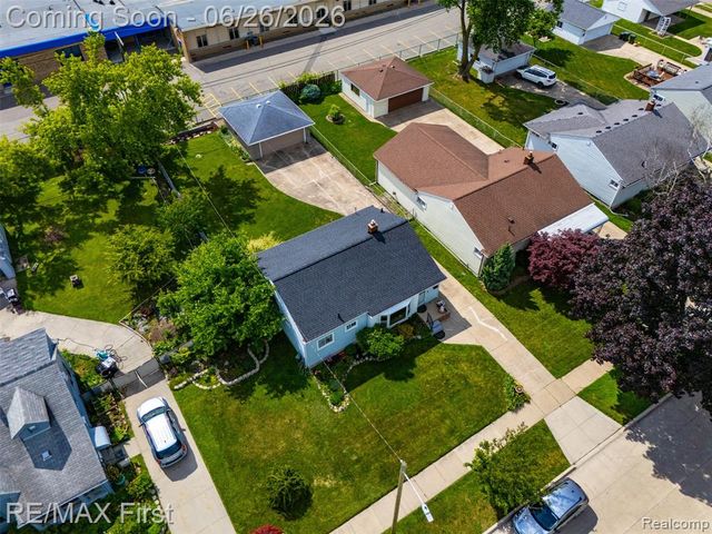 25709 Cubberness Street, Saint Clair Shores, MI 48081
