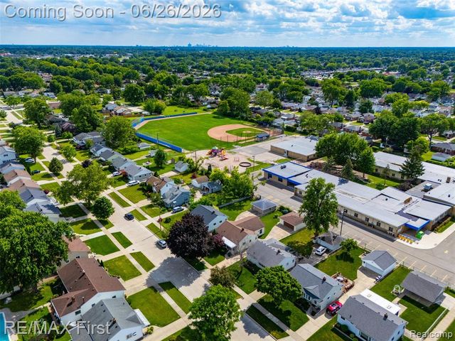 25709 Cubberness Street, Saint Clair Shores, MI 48081