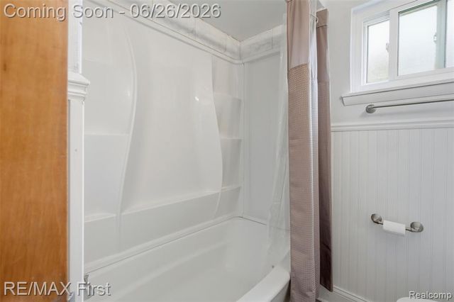 25709 Cubberness Street, Saint Clair Shores, MI 48081