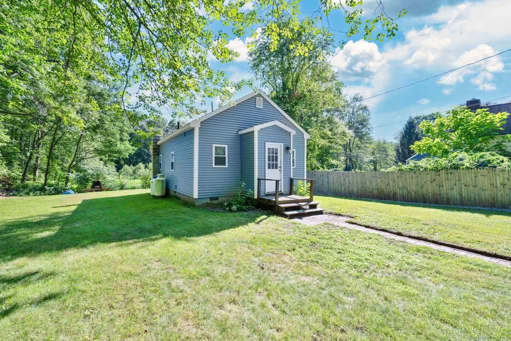 74 Tankerhoosen Road, Vernon, CT 06066