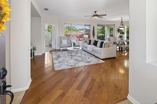 2464 Winding Way, Lincoln, CA 95648