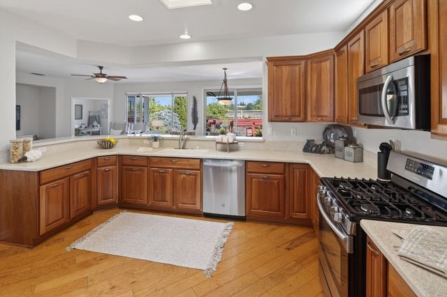 2464 Winding Way, Lincoln, CA 95648