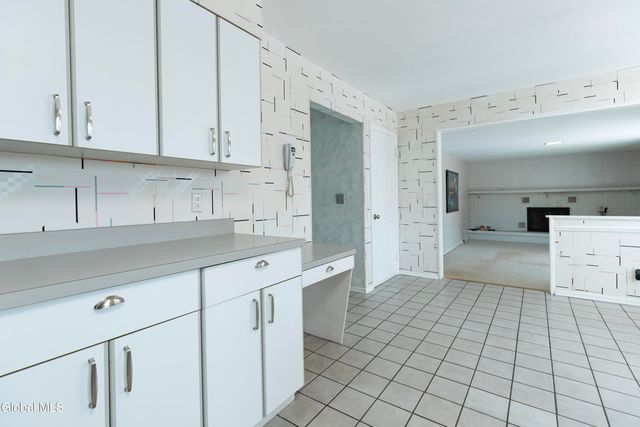 38 Joy Drive, Colonie, NY 12211