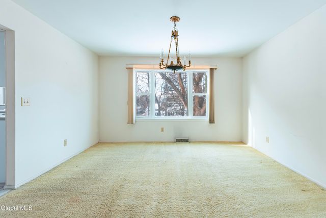 38 Joy Drive, Colonie, NY 12211