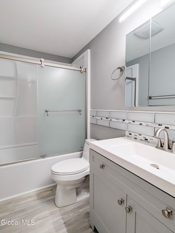 38 Joy Drive, Colonie, NY 12211