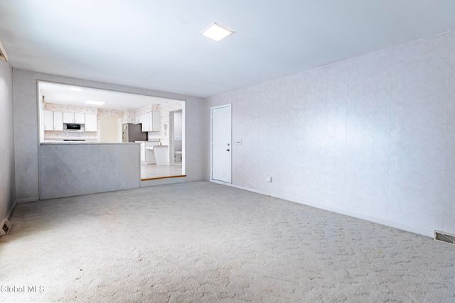 38 Joy Drive, Colonie, NY 12211