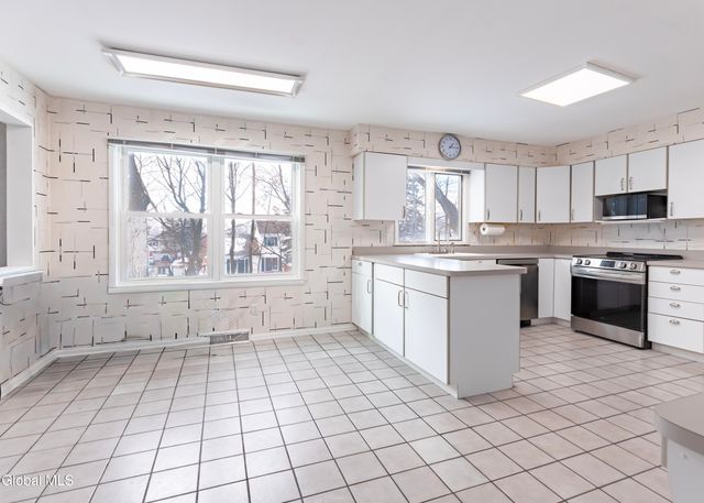 38 Joy Drive, Colonie, NY 12211