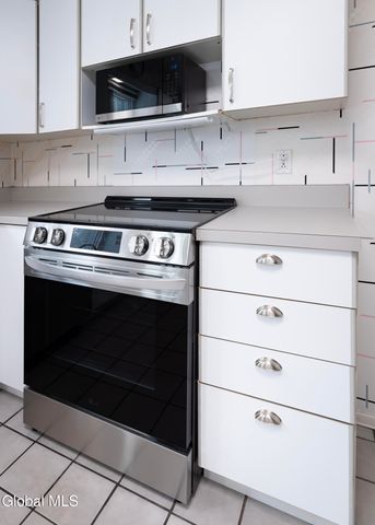 38 Joy Drive, Colonie, NY 12211