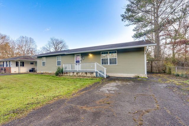 1310 W Sherry Drive, Rossville, GA 30741