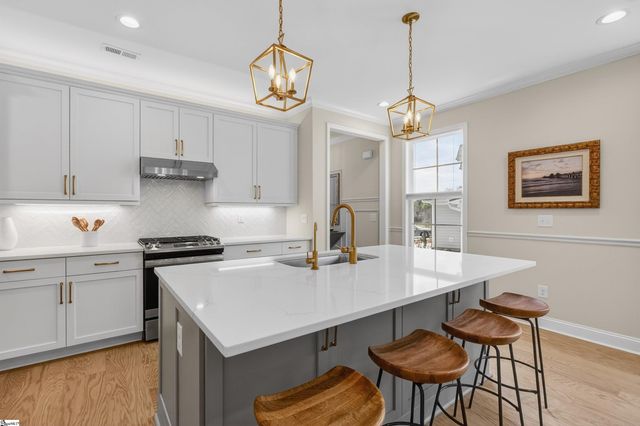30 Hensley Road, Greenville, SC 29607