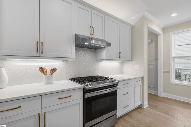 30 Hensley Road, Greenville, SC 29607