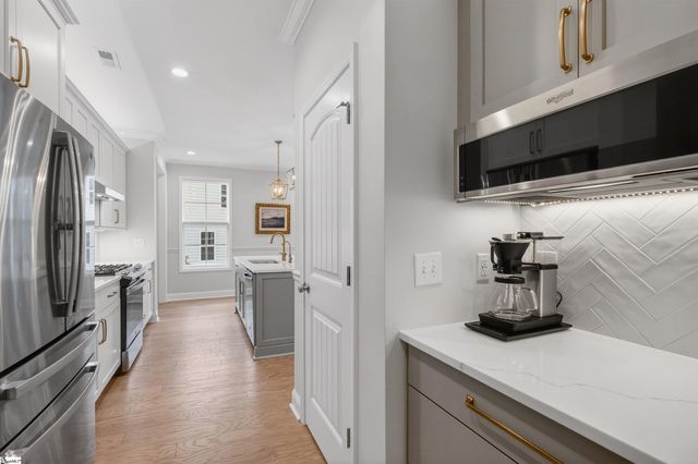 30 Hensley Road, Greenville, SC 29607