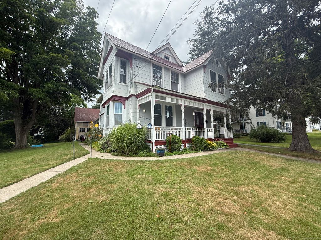 352 Church Street, Putnam, CT 06260