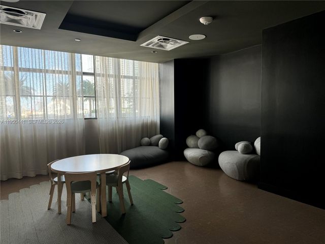 159 NE 6th St 2810, Miami, FL 33132