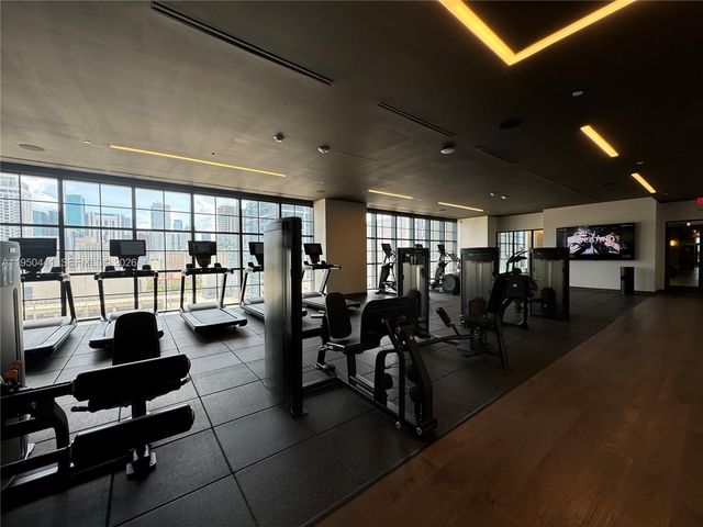 159 NE 6th St 2810, Miami, FL 33132