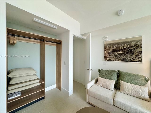 159 NE 6th St 2810, Miami, FL 33132