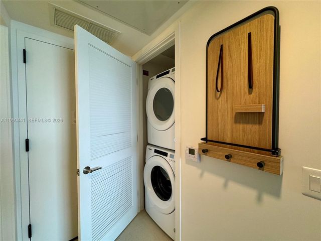 159 NE 6th St 2810, Miami, FL 33132