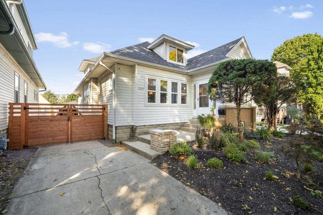 1835 N 57th STREET, Milwaukee, WI 53208