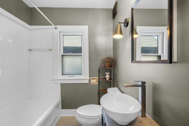1835 N 57th STREET, Milwaukee, WI 53208