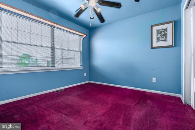 1902 DORAL DR, Blackwood, NJ 08012