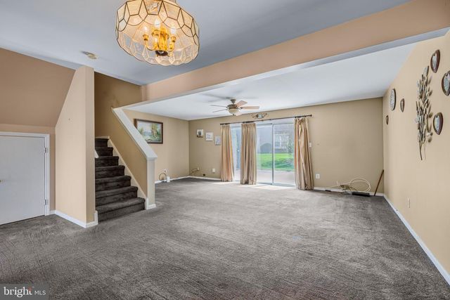 1902 DORAL DR, Blackwood, NJ 08012