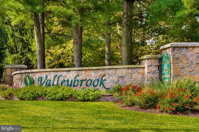 1902 DORAL DR, Blackwood, NJ 08012