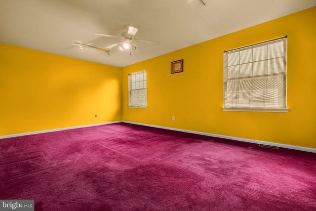 1902 DORAL DR, Blackwood, NJ 08012