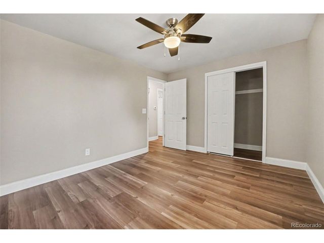 400 Leo Ln, Denver, CO 80260