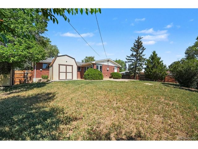 400 Leo Ln, Denver, CO 80260