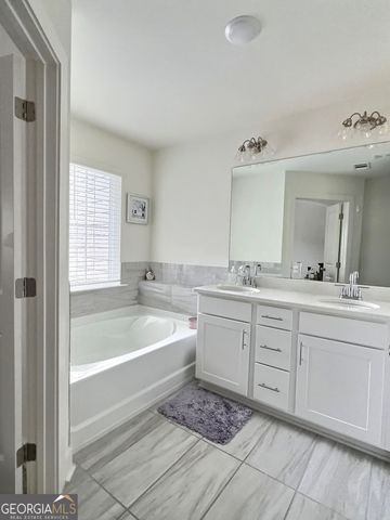 7622 Avalon Boulevard, Fairburn, GA 30213